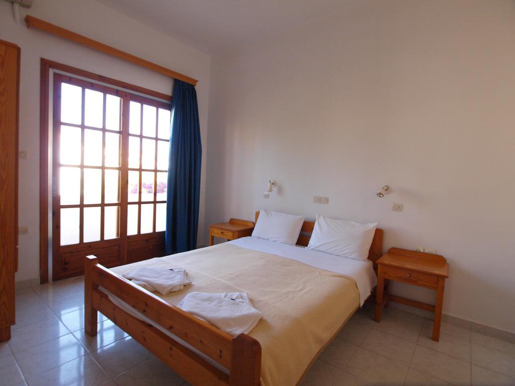 Irini Apartments Platanés Pokoj fotografie