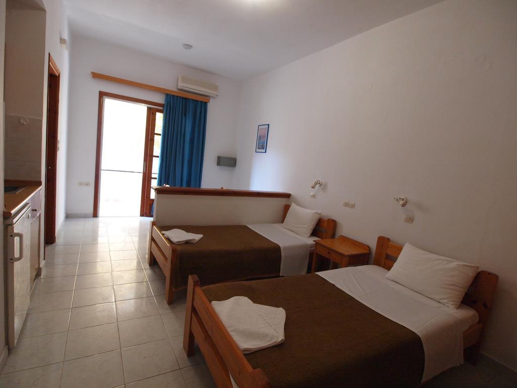 Irini Apartments Platanés Pokoj fotografie