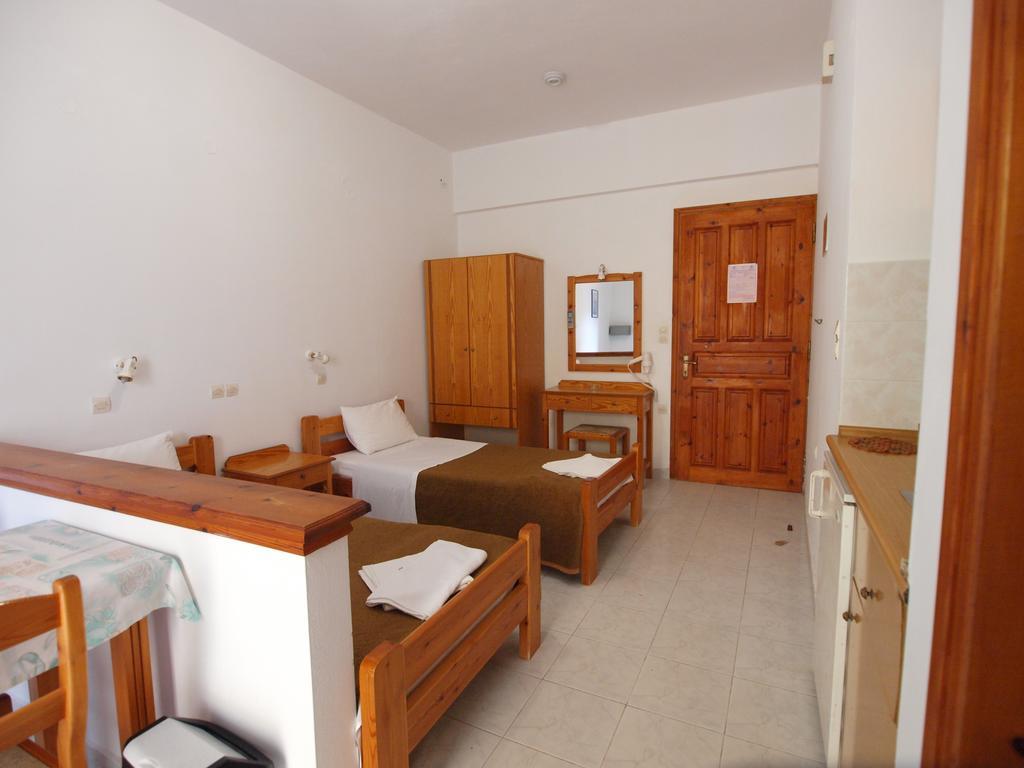 Irini Apartments Platanés Pokoj fotografie